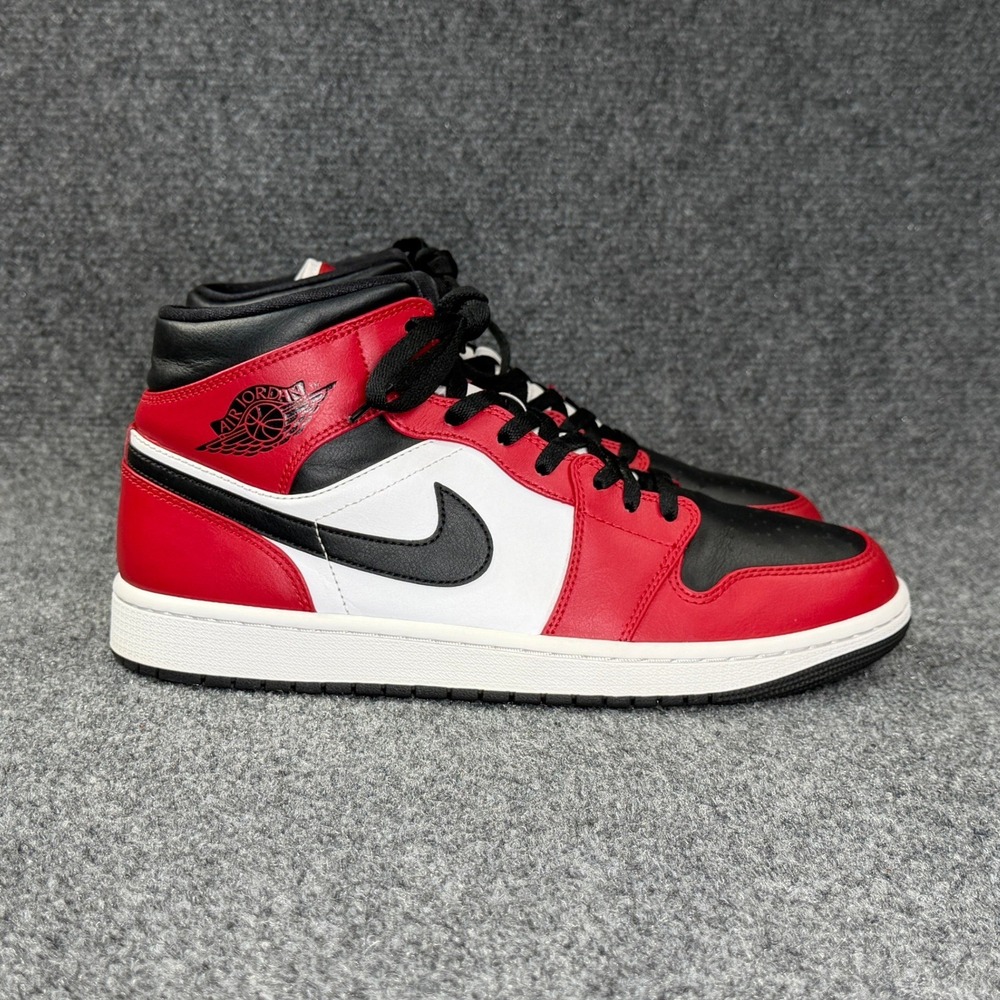 Jordan 1 Mid Chicago Toe Shoe Men 10 Red Black Retro Athletic Basketball Sneaker